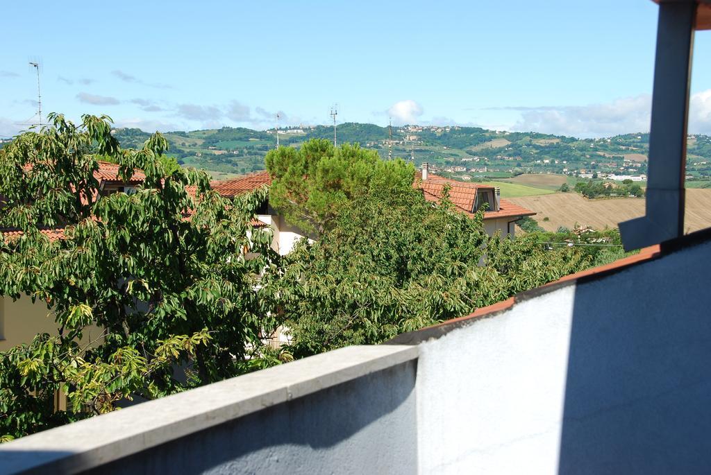 Bed and Breakfast Bianco Nuvola Montecchio  Habitación foto